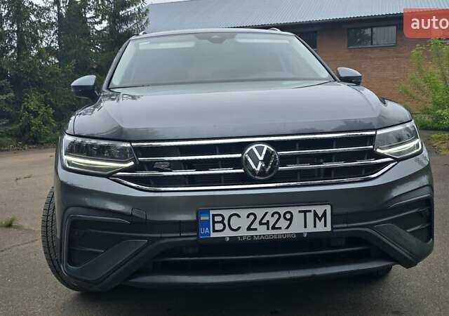 Сірий Фольксваген Тігуан, об'ємом двигуна 2 л та пробігом 17 тис. км за 28500 $, фото 21 на Automoto.ua