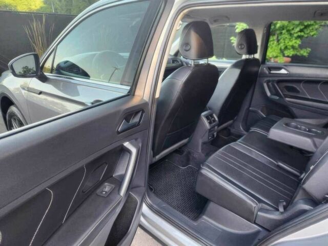 Серый Фольксваген Тигуан, объемом двигателя 2 л и пробегом 14 тыс. км за 14850 $, фото 14 на Automoto.ua