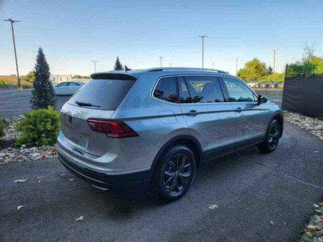 Серый Фольксваген Тигуан, объемом двигателя 2 л и пробегом 14 тыс. км за 14850 $, фото 6 на Automoto.ua