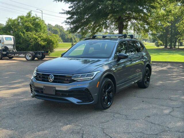 Серый Фольксваген Тигуан, объемом двигателя 2 л и пробегом 21 тыс. км за 19200 $, фото 2 на Automoto.ua