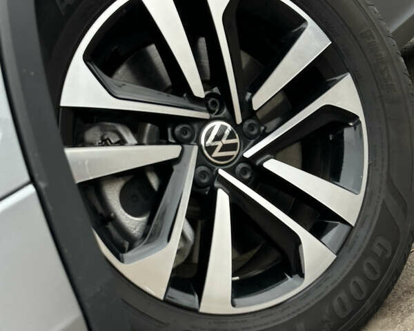 Серый Фольксваген Тигуан, объемом двигателя 0 л и пробегом 42 тыс. км за 24200 $, фото 14 на Automoto.ua