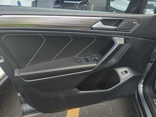 Сірий Фольксваген Тігуан, об'ємом двигуна 0 л та пробігом 40 тис. км за 19500 $, фото 13 на Automoto.ua