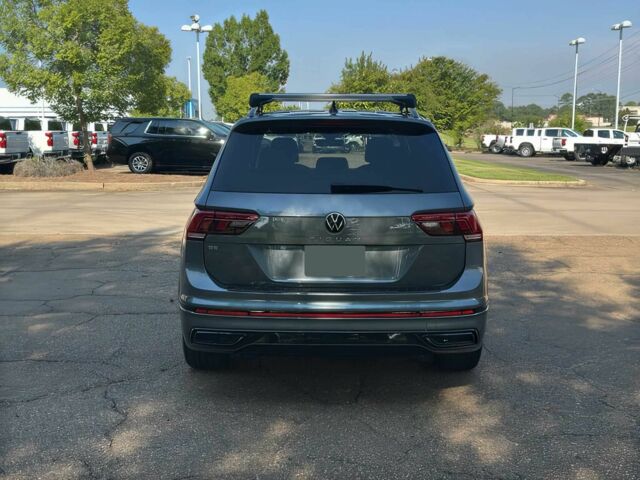 Серый Фольксваген Тигуан, объемом двигателя 2 л и пробегом 13 тыс. км за 15000 $, фото 5 на Automoto.ua