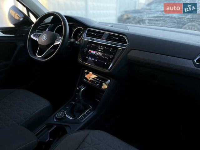 Серый Фольксваген Тигуан, объемом двигателя 1.97 л и пробегом 22 тыс. км за 21000 $, фото 9 на Automoto.ua