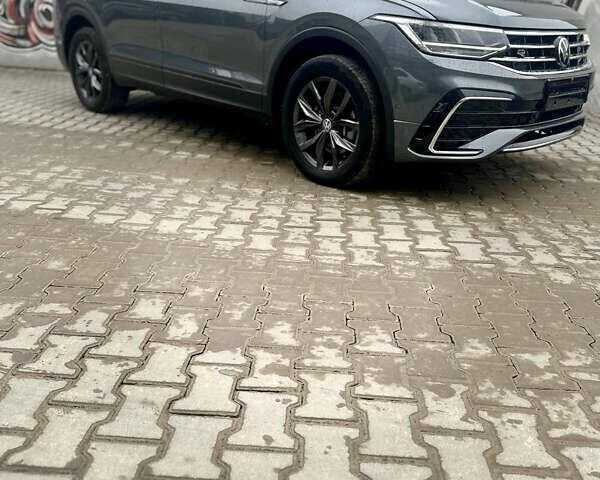 Серый Фольксваген Тигуан, объемом двигателя 1.98 л и пробегом 20 тыс. км за 24990 $, фото 22 на Automoto.ua