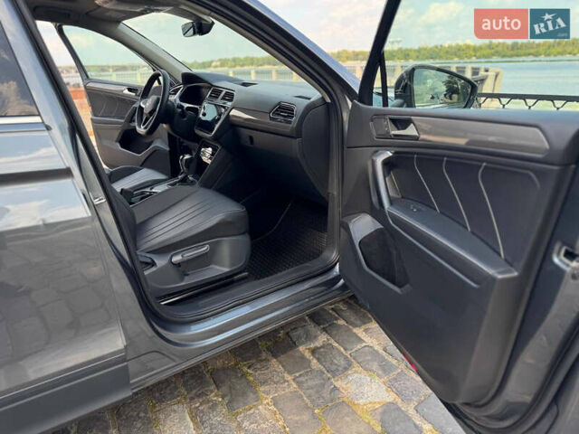 Серый Фольксваген Тигуан, объемом двигателя 1.98 л и пробегом 41 тыс. км за 19500 $, фото 10 на Automoto.ua