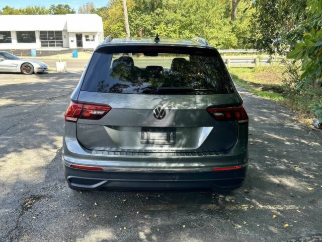 Серый Фольксваген Тигуан, объемом двигателя 2 л и пробегом 29 тыс. км за 10300 $, фото 6 на Automoto.ua