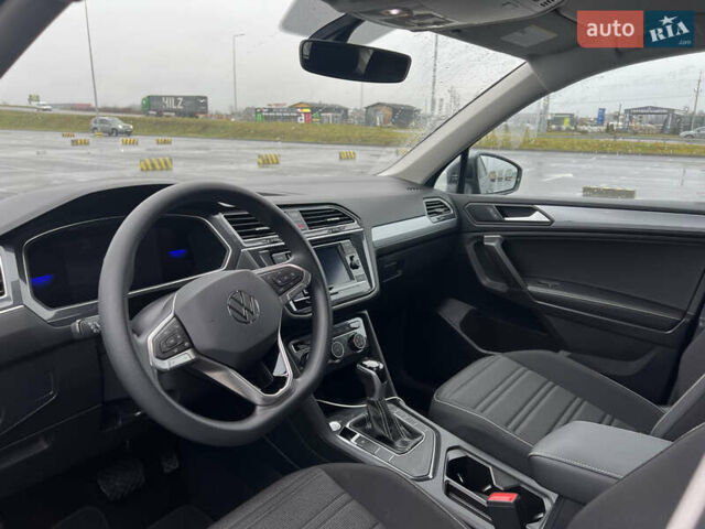 Серый Фольксваген Тигуан, объемом двигателя 2 л и пробегом 44 тыс. км за 25900 $, фото 10 на Automoto.ua