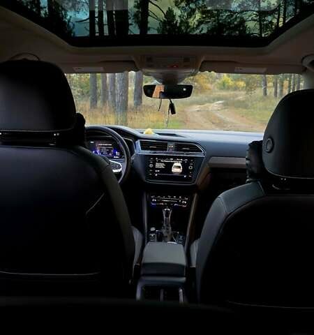 Серый Фольксваген Тигуан, объемом двигателя 1.98 л и пробегом 26 тыс. км за 28999 $, фото 7 на Automoto.ua