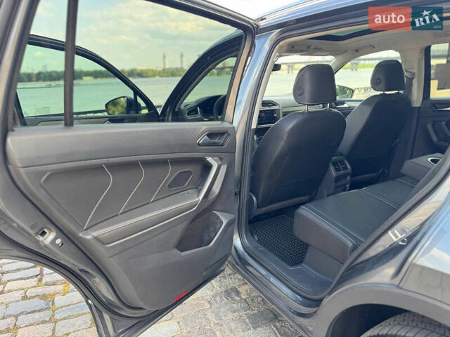 Серый Фольксваген Тигуан, объемом двигателя 1.98 л и пробегом 41 тыс. км за 19500 $, фото 5 на Automoto.ua