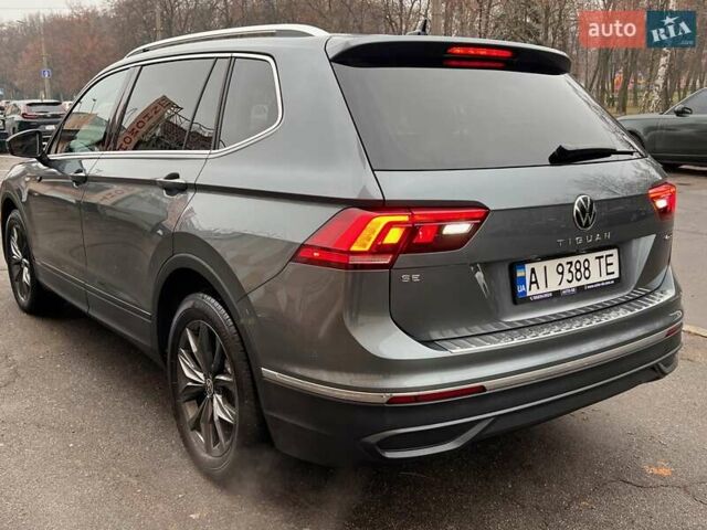 Сірий Фольксваген Тігуан, об'ємом двигуна 2 л та пробігом 18 тис. км за 26800 $, фото 8 на Automoto.ua