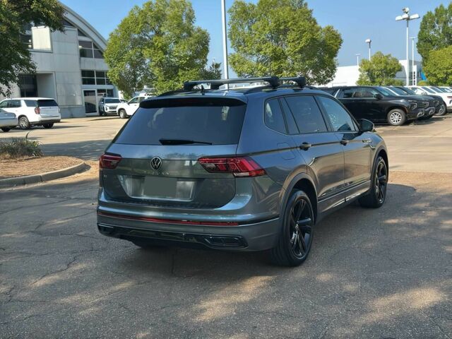 Серый Фольксваген Тигуан, объемом двигателя 2 л и пробегом 13 тыс. км за 15000 $, фото 4 на Automoto.ua