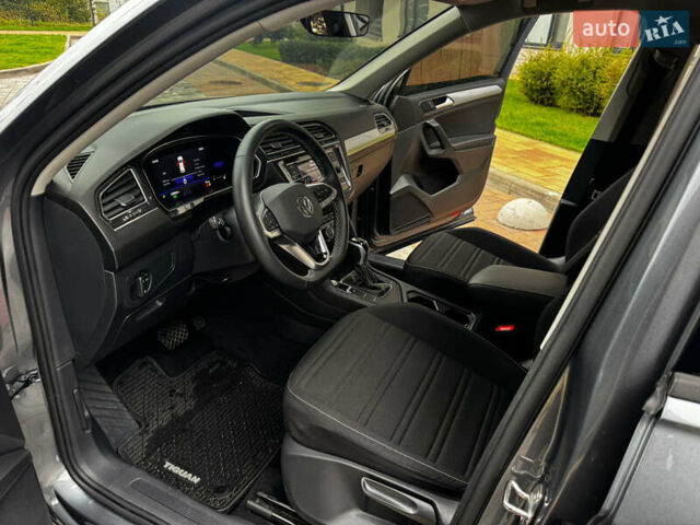 Серый Фольксваген Тигуан, объемом двигателя 1.98 л и пробегом 25 тыс. км за 24500 $, фото 15 на Automoto.ua