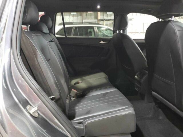 Сірий Фольксваген Тігуан, об'ємом двигуна 2 л та пробігом 44 тис. км за 15000 $, фото 10 на Automoto.ua