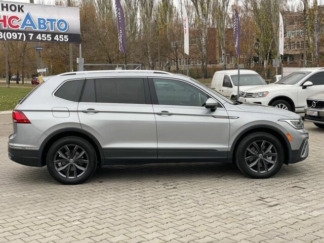 Сірий Фольксваген Тігуан, об'ємом двигуна 2 л та пробігом 27 тис. км за 25600 $, фото 7 на Automoto.ua