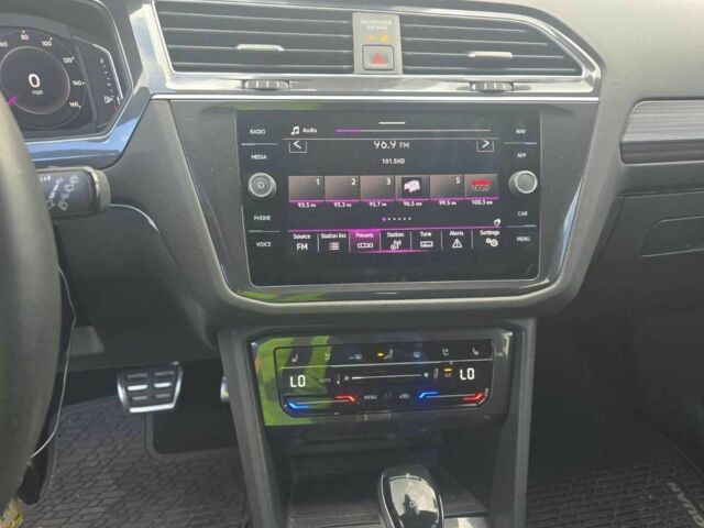 Сірий Фольксваген Тігуан, об'ємом двигуна 0 л та пробігом 40 тис. км за 19500 $, фото 12 на Automoto.ua