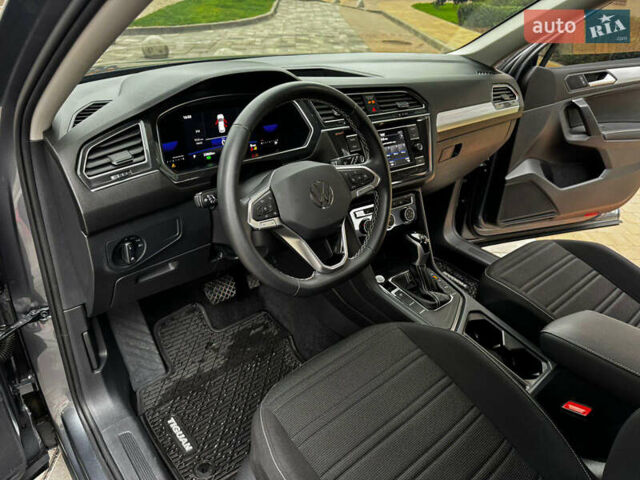 Серый Фольксваген Тигуан, объемом двигателя 1.98 л и пробегом 25 тыс. км за 24500 $, фото 17 на Automoto.ua