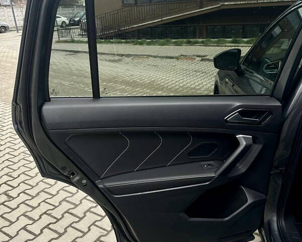 Серый Фольксваген Тигуан, объемом двигателя 1.98 л и пробегом 20 тыс. км за 24990 $, фото 42 на Automoto.ua