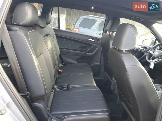 Серый Фольксваген Тигуан, объемом двигателя 2 л и пробегом 34 тыс. км за 9200 $, фото 9 на Automoto.ua