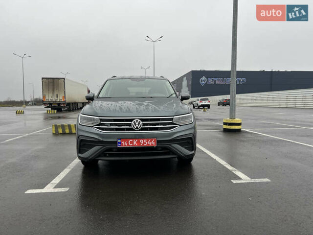 Серый Фольксваген Тигуан, объемом двигателя 2 л и пробегом 44 тыс. км за 25900 $, фото 4 на Automoto.ua
