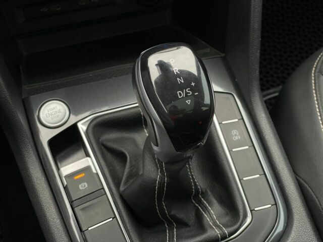 Сірий Фольксваген Тігуан, об'ємом двигуна 2 л та пробігом 27 тис. км за 25600 $, фото 12 на Automoto.ua