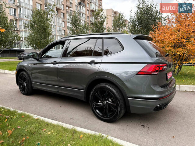 Серый Фольксваген Тигуан, объемом двигателя 2 л и пробегом 18 тыс. км за 28998 $, фото 70 на Automoto.ua