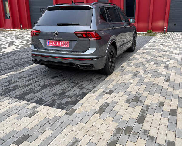 Серый Фольксваген Тигуан, объемом двигателя 2 л и пробегом 17 тыс. км за 30000 $, фото 4 на Automoto.ua