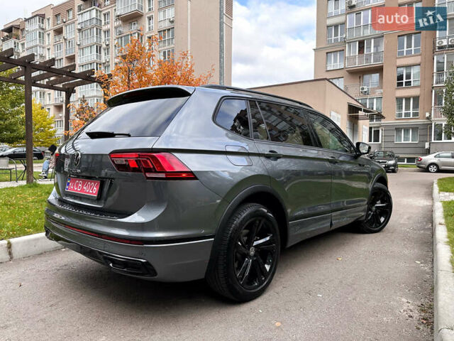 Серый Фольксваген Тигуан, объемом двигателя 2 л и пробегом 18 тыс. км за 28998 $, фото 1 на Automoto.ua