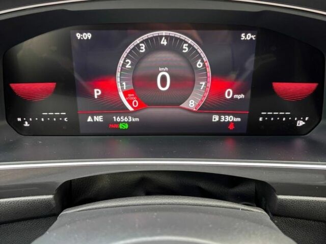 Серый Фольксваген Тигуан, объемом двигателя 2 л и пробегом 17 тыс. км за 30000 $, фото 13 на Automoto.ua