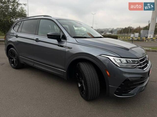 Сірий Фольксваген Тігуан, об'ємом двигуна 2 л та пробігом 2 тис. км за 31500 $, фото 18 на Automoto.ua
