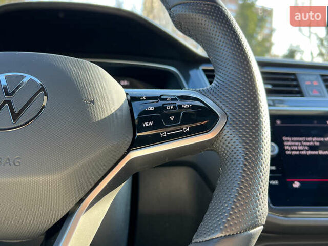 Серый Фольксваген Тигуан, объемом двигателя 2 л и пробегом 17 тыс. км за 29500 $, фото 11 на Automoto.ua