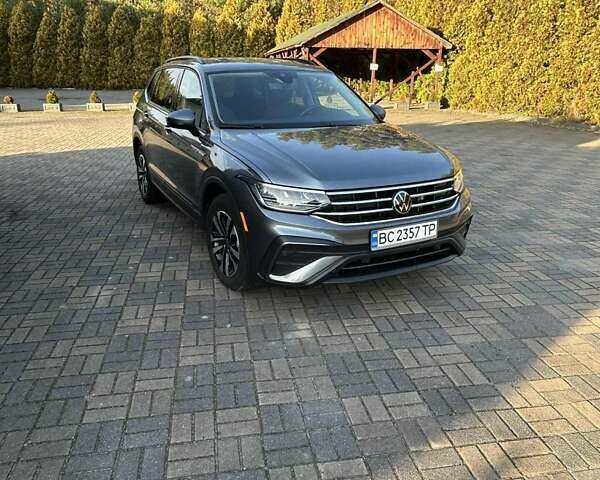 Сірий Фольксваген Тігуан, об'ємом двигуна 1.98 л та пробігом 23 тис. км за 26700 $, фото 1 на Automoto.ua