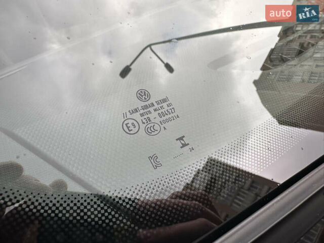 Серый Фольксваген Тигуан, объемом двигателя 2 л и пробегом 18 тыс. км за 28998 $, фото 71 на Automoto.ua