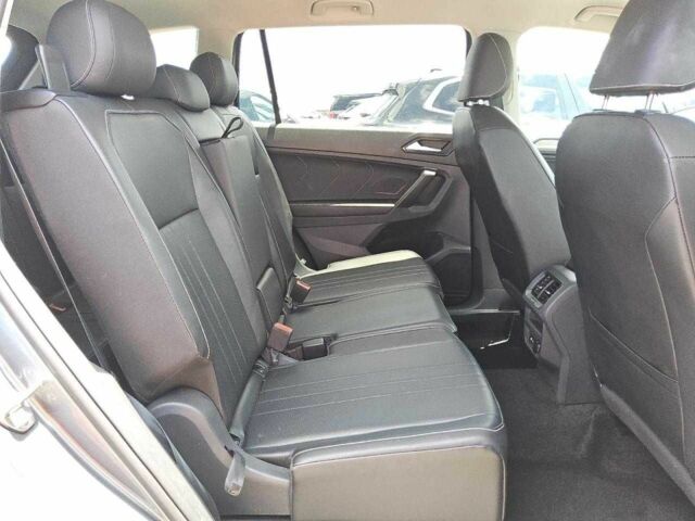 Сірий Фольксваген Тігуан, об'ємом двигуна 2 л та пробігом 60 тис. км за 7900 $, фото 10 на Automoto.ua