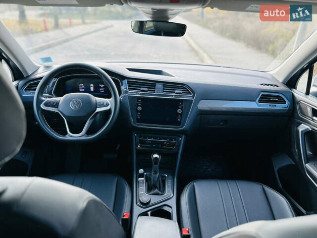 Сірий Фольксваген Тігуан, об'ємом двигуна 1.98 л та пробігом 23 тис. км за 27800 $, фото 14 на Automoto.ua