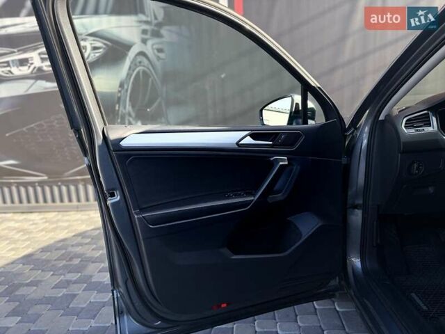 Серый Фольксваген Тигуан, объемом двигателя 1.98 л и пробегом 2 тыс. км за 25500 $, фото 30 на Automoto.ua