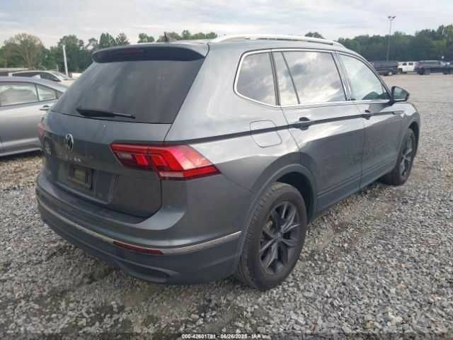 Сірий Фольксваген Тігуан, об'ємом двигуна 2 л та пробігом 37 тис. км за 12500 $, фото 3 на Automoto.ua