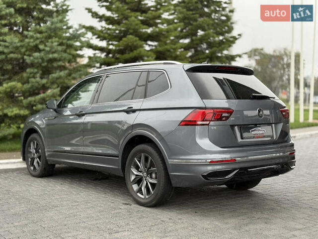Серый Фольксваген Тигуан, объемом двигателя 2 л и пробегом 14 тыс. км за 27500 $, фото 24 на Automoto.ua