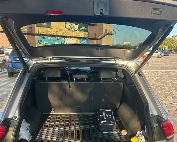 Серый Фольксваген Тигуан, объемом двигателя 1.98 л и пробегом 8 тыс. км за 38500 $, фото 10 на Automoto.ua