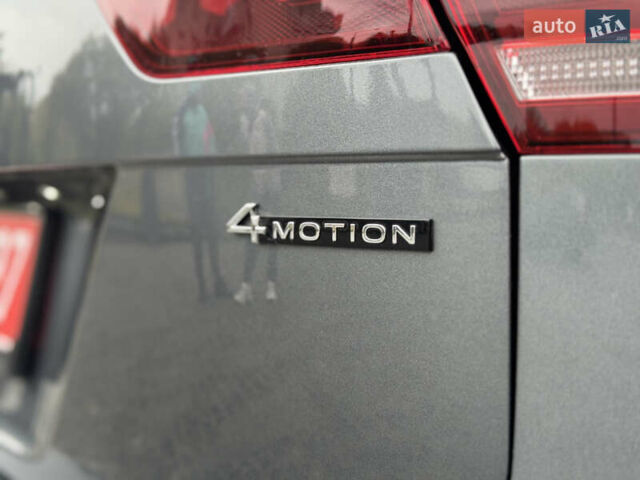 Серый Фольксваген Тигуан, объемом двигателя 2 л и пробегом 36 тыс. км за 28900 $, фото 33 на Automoto.ua