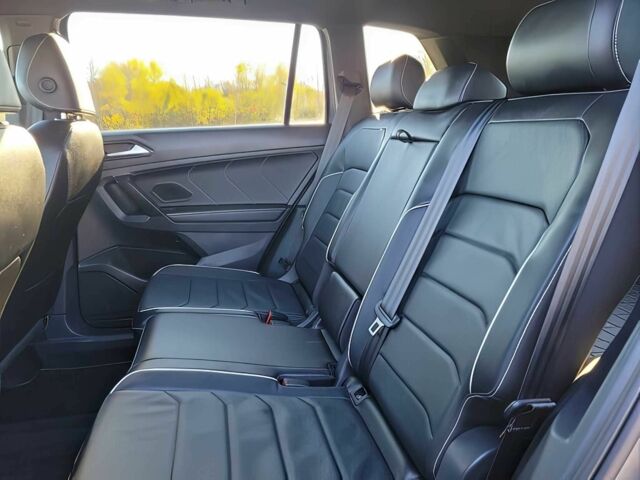 Серый Фольксваген Тигуан, объемом двигателя 2 л и пробегом 24 тыс. км за 23100 $, фото 12 на Automoto.ua