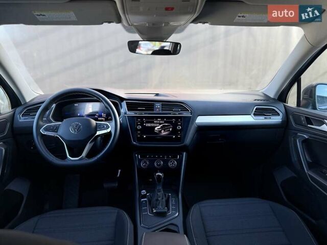 Серый Фольксваген Тигуан, объемом двигателя 1.98 л и пробегом 2 тыс. км за 25500 $, фото 60 на Automoto.ua