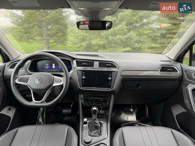 Серый Фольксваген Тигуан, объемом двигателя 2 л и пробегом 14 тыс. км за 27500 $, фото 12 на Automoto.ua