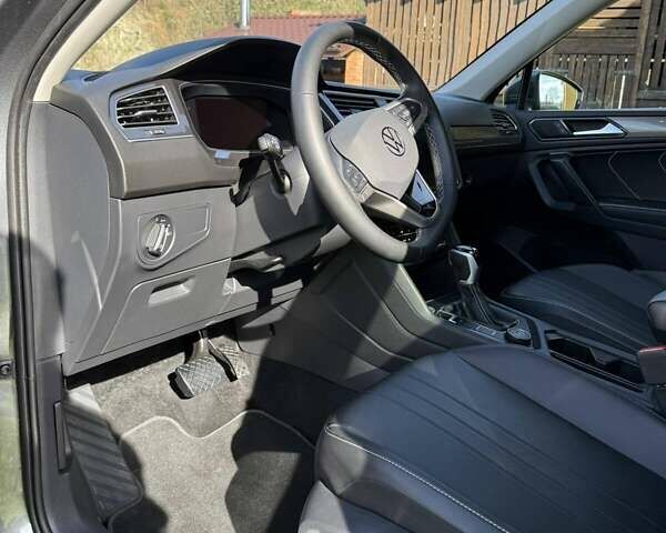 Серый Фольксваген Тигуан, объемом двигателя 1.98 л и пробегом 37 тыс. км за 27999 $, фото 20 на Automoto.ua