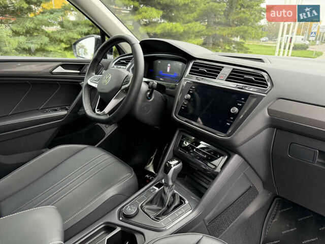 Серый Фольксваген Тигуан, объемом двигателя 2 л и пробегом 14 тыс. км за 27500 $, фото 16 на Automoto.ua