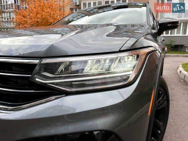 Серый Фольксваген Тигуан, объемом двигателя 2 л и пробегом 18 тыс. км за 28998 $, фото 8 на Automoto.ua