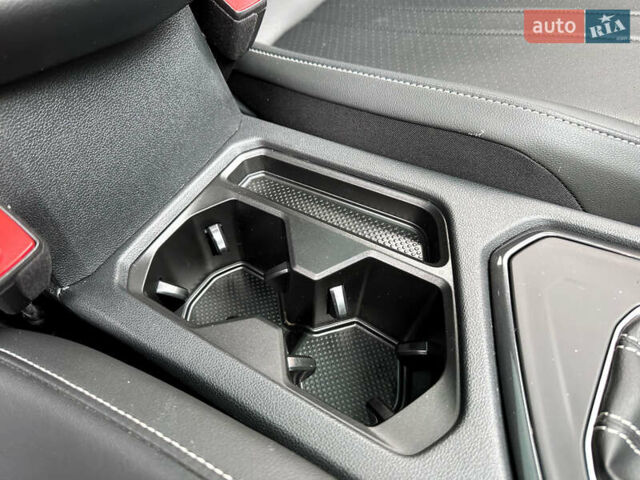 Серый Фольксваген Тигуан, объемом двигателя 2 л и пробегом 18 тыс. км за 28998 $, фото 45 на Automoto.ua