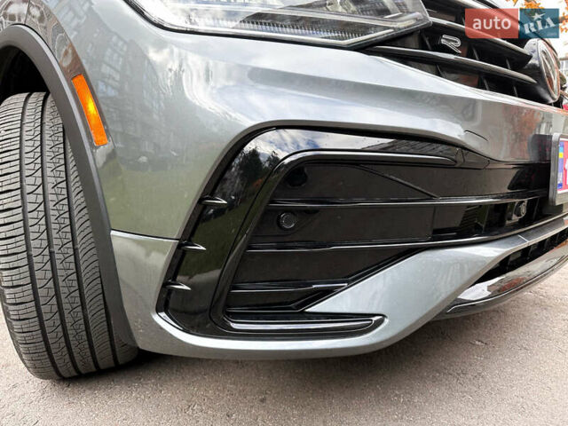 Серый Фольксваген Тигуан, объемом двигателя 2 л и пробегом 18 тыс. км за 28998 $, фото 38 на Automoto.ua