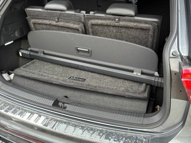 Серый Фольксваген Тигуан, объемом двигателя 2 л и пробегом 17 тыс. км за 30000 $, фото 6 на Automoto.ua