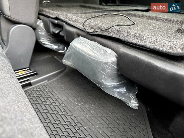 Серый Фольксваген Тигуан, объемом двигателя 2 л и пробегом 18 тыс. км за 28998 $, фото 65 на Automoto.ua